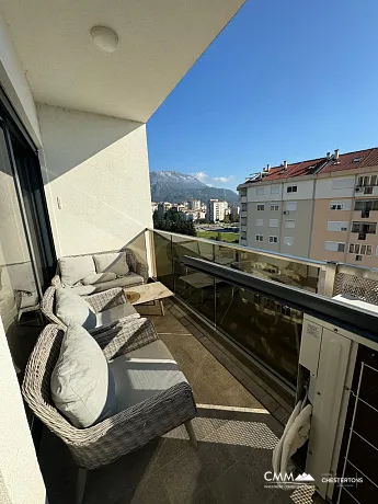 Bar'da iki yatak odalı daire, 96 m²